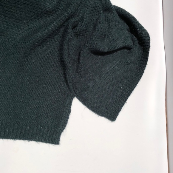 2/15$ Urban Plant cowlneck sweater - Picture 4 of 6